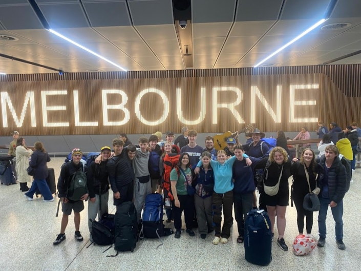 9h Melbourne Airport